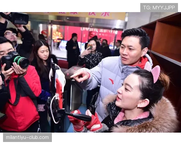 仲满镜头前像电影男主,镜头后像随手刷爆信用卡的富朋友,完美反差让我头晕 仲满镜头前像电影男主,镜头后像随手刷爆信用卡的富朋友,完美反差让我头晕